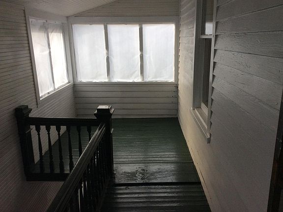 5th image of 410 Clay St #C