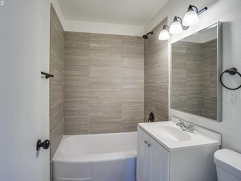 202 Cypress St #202 — Photo 11