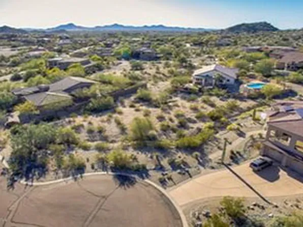10746 S Blossom Dr, Goodyear, AZ 85338