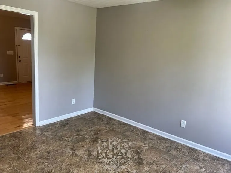 206 Coates Rd #B — Photo 5