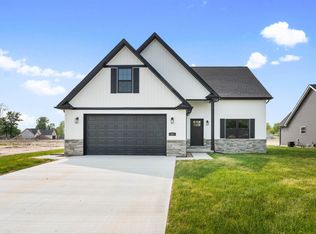 1 Carney Dr, Saint Clair, MI 48079