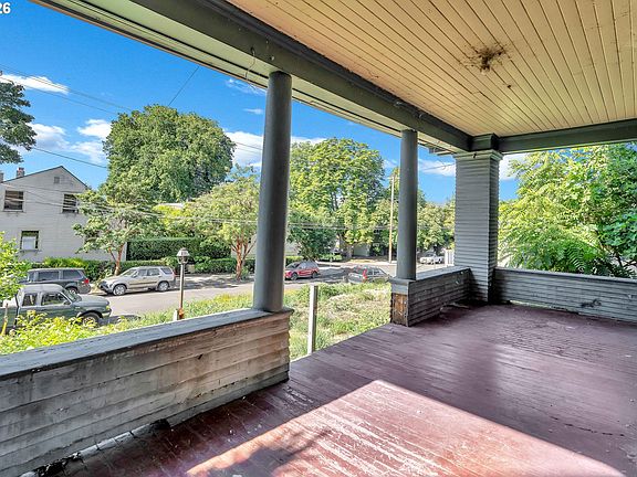 5th image of 1515 SE Main St