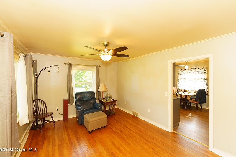 5th image of 189 Bloomingrove Drive