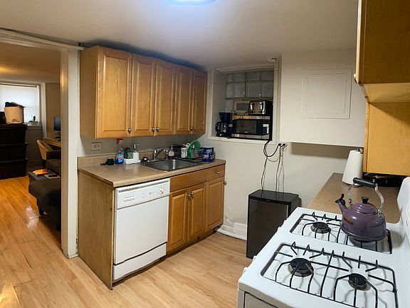 5th image of 3102 N Southport Ave #Gd