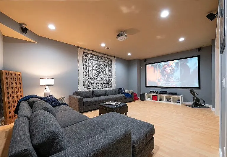 4580 Carriage Walk Ln — Photo 28
