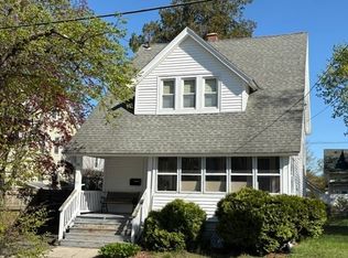14 Blodgett St, Springfield, MA 01108