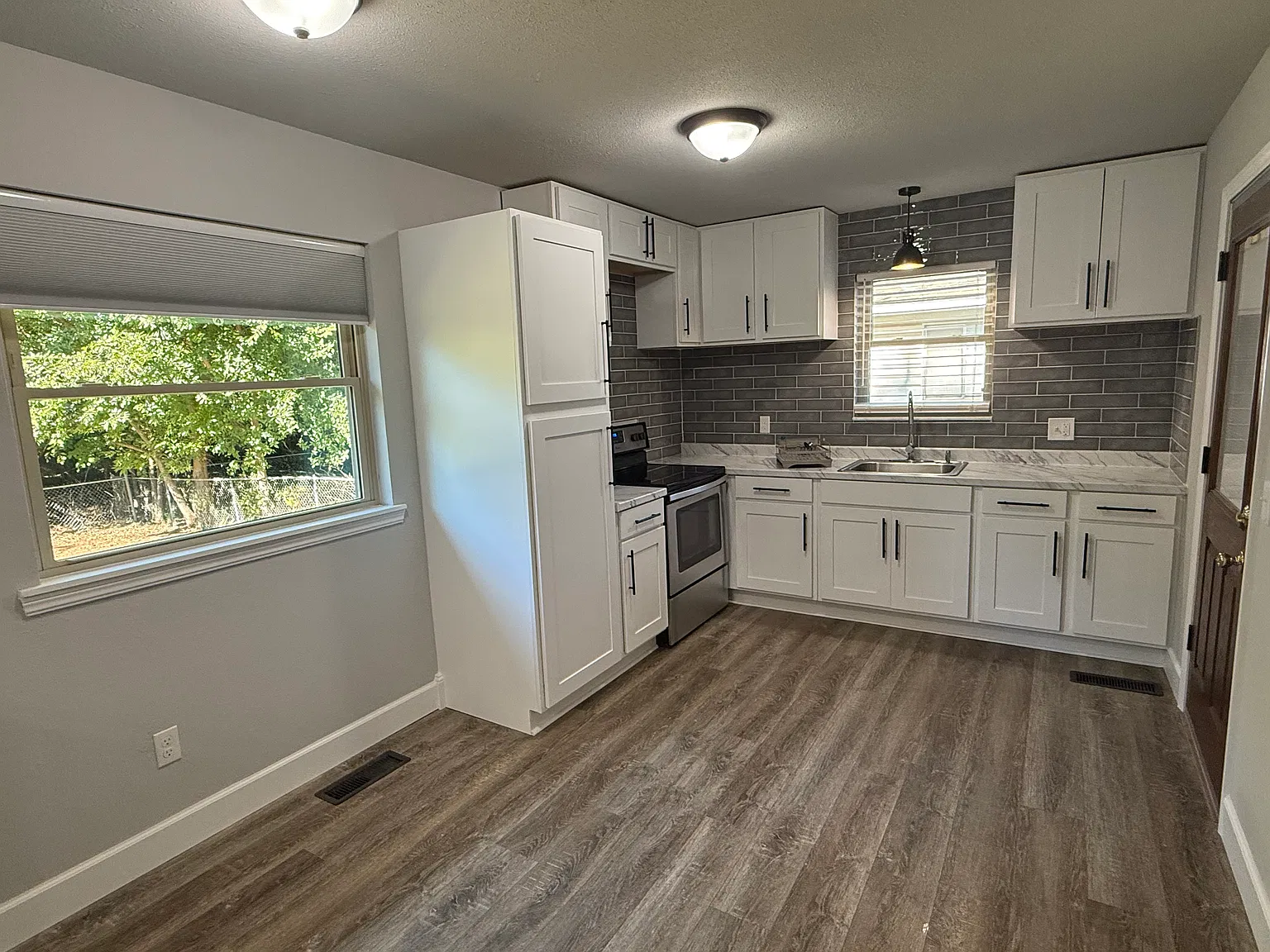 2 bed, 864 sqft, $978 — Photo 4