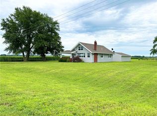 2385 165th Rd, Wathena, KS 66090