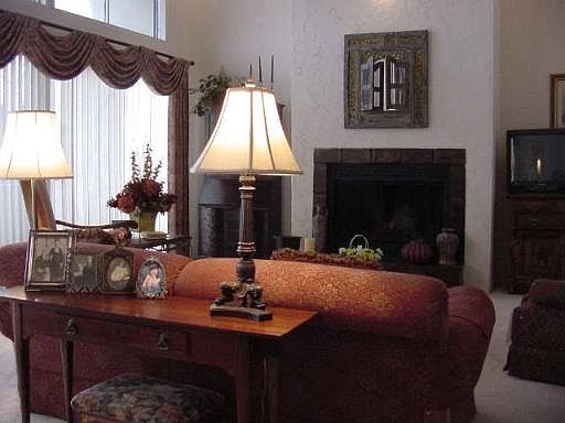 2nd image of 3102 EISENHAUER RD #16B