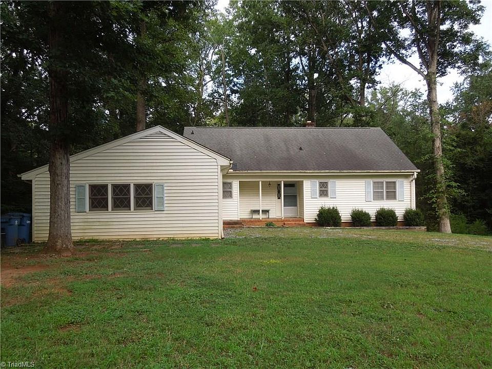1st image of 2302 Lynwood Dr