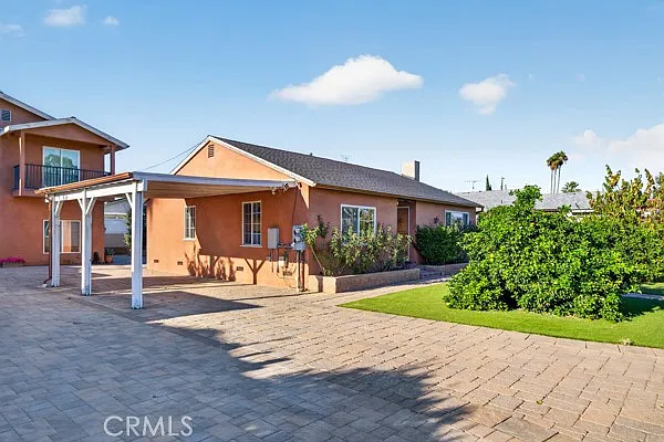 2 bed, 1140 sqft, $3,700 — Photo 3