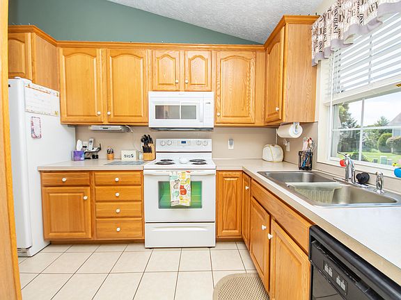 3rd image of 655 Wilshire Ct