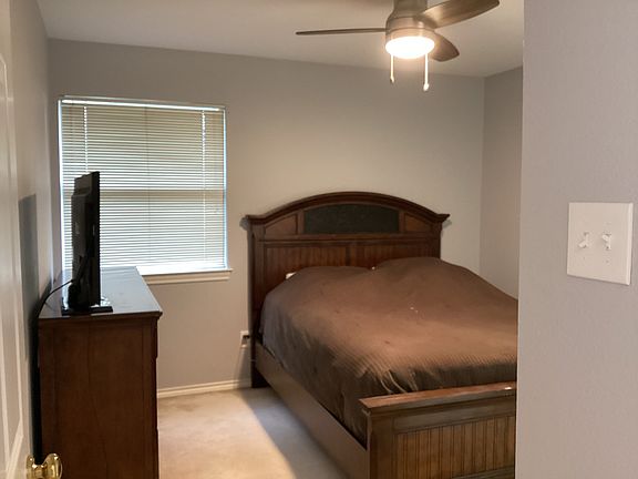 3rd image of 7313 Hollingsworth Dr
