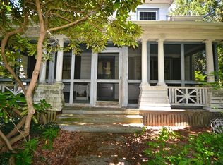 613 New Bedford Rd, Rochester, MA 02770