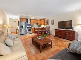6 Whittier Pl APT 2G, Boston, MA 02114