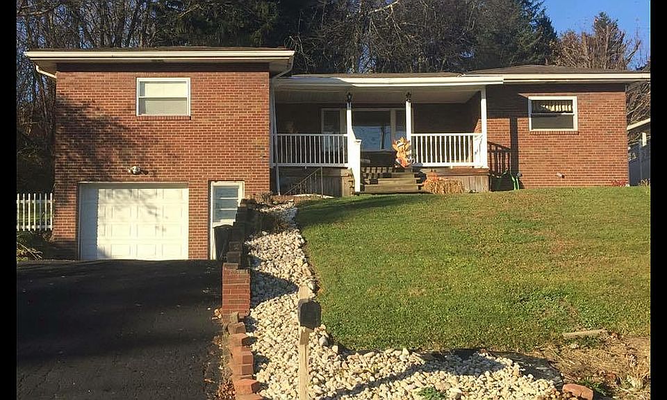 1st image of 407 Petrick Ave