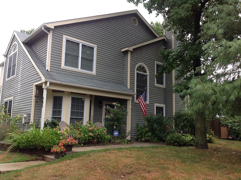 1st image of 983 Breakwater Dr