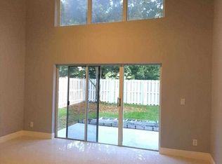 10766 S Saratoga Dr, Hollywood, FL 33026