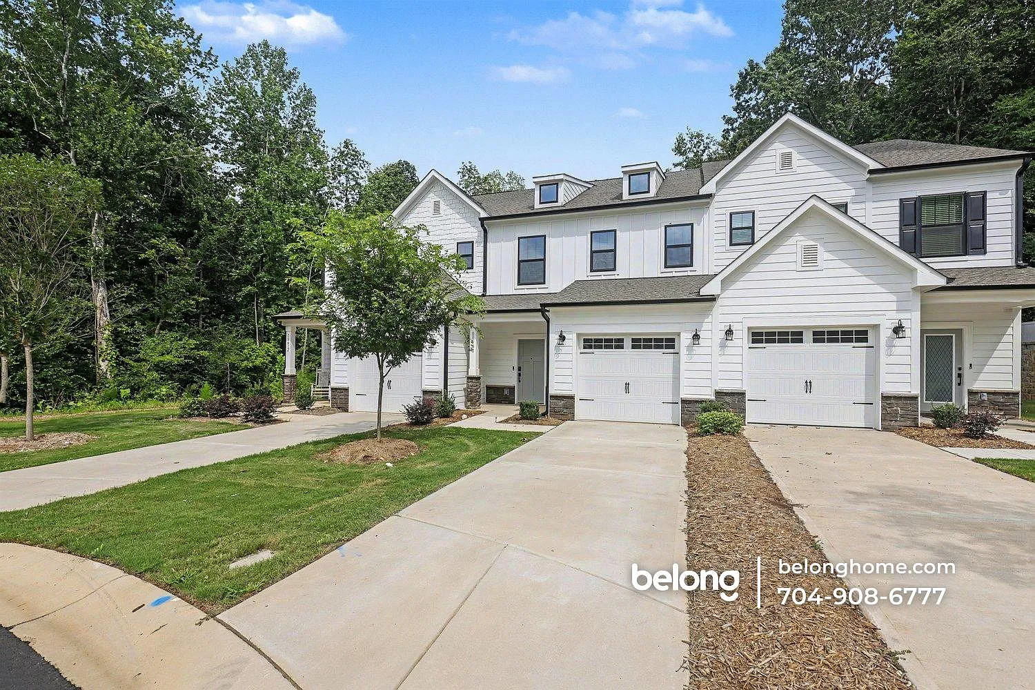 3 bed, 2.5 bath, 1800 sqft, $1,825 — Photo 2