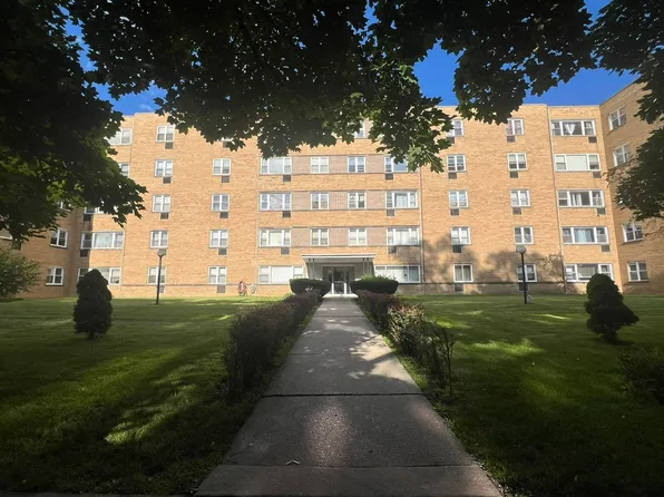 6161 N Hoyne Ave APT 209, Chicago, IL 60659