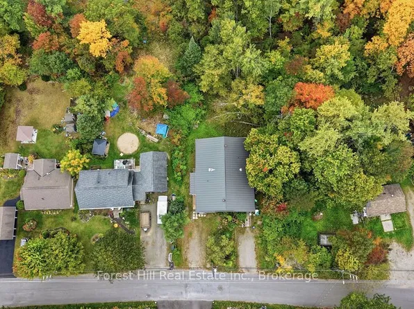 1014A Burgess Ave, Muskoka Lakes, ON P0C 1A0