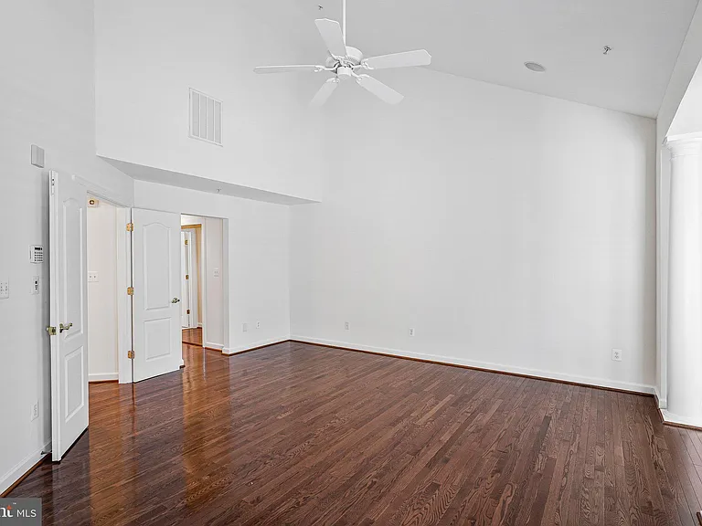 7720 Spoleto Ln — Photo 25