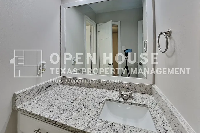 3806 Village Oaks Dr — Photo 21