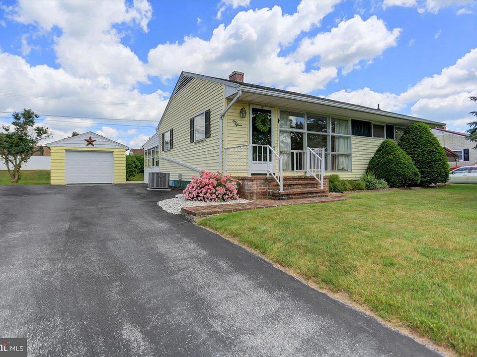 1st image of 115 Lincoln Dr