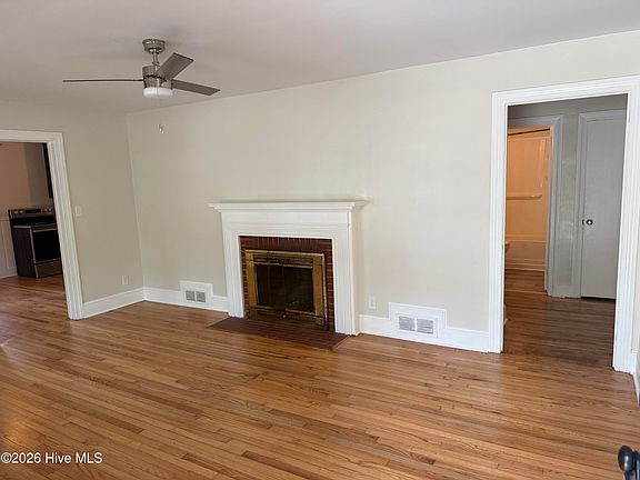 3rd image of 110 N Warren St