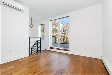 471 Evergreen Avenue, #4F