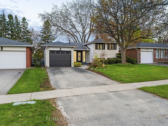 3rd image of 399 Lawson Rd
