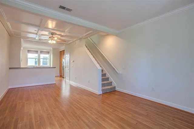 219 Cahill Park Dr — Photo 2