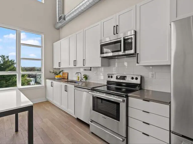 732 15th St SE #6 — Photo 20
