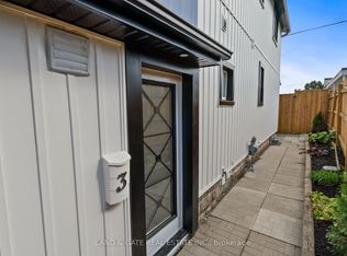 477 Montrave Ave #3, Oshawa, ON L1J 4S6