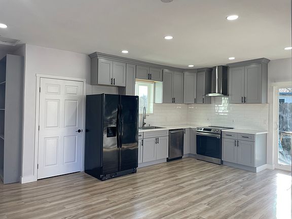 2nd image of 3192 Welby Ct