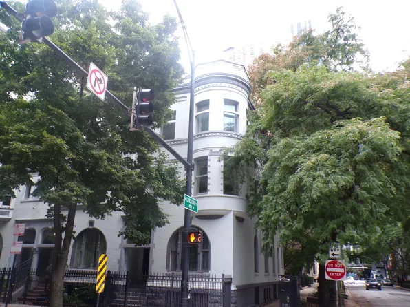 849 N Dearborn St, Chicago, IL 60610