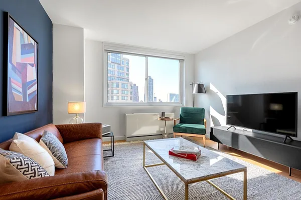 Rented by Greystar | media 2