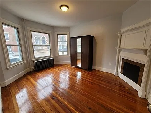 2 bed, 900 sqft, $2,500 — Photo 1