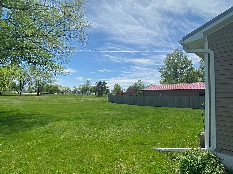 470 N Front St — Photo 9