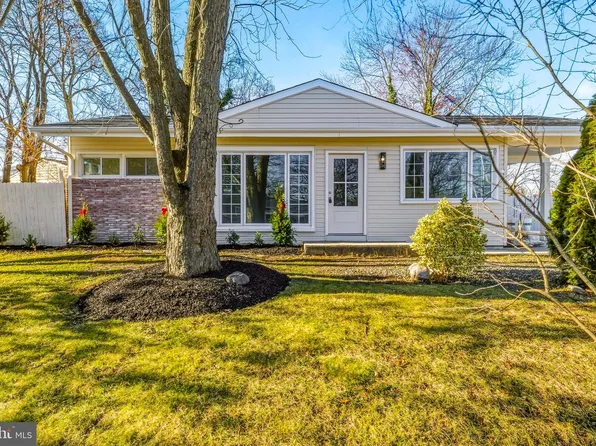 3 Farndale Rd, Somerdale, NJ 08083