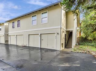 452 Holiday Hills Dr, Martinez, CA 94553