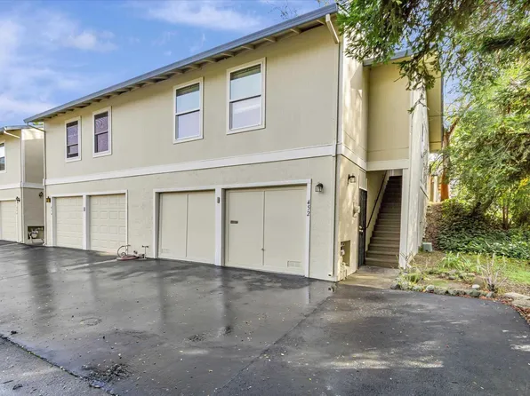 452 Holiday Hills Dr, Martinez, CA 94553