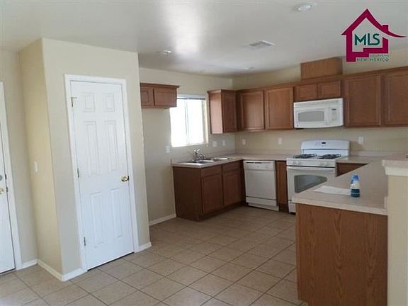 3rd image of 2828 San Miguel Ct