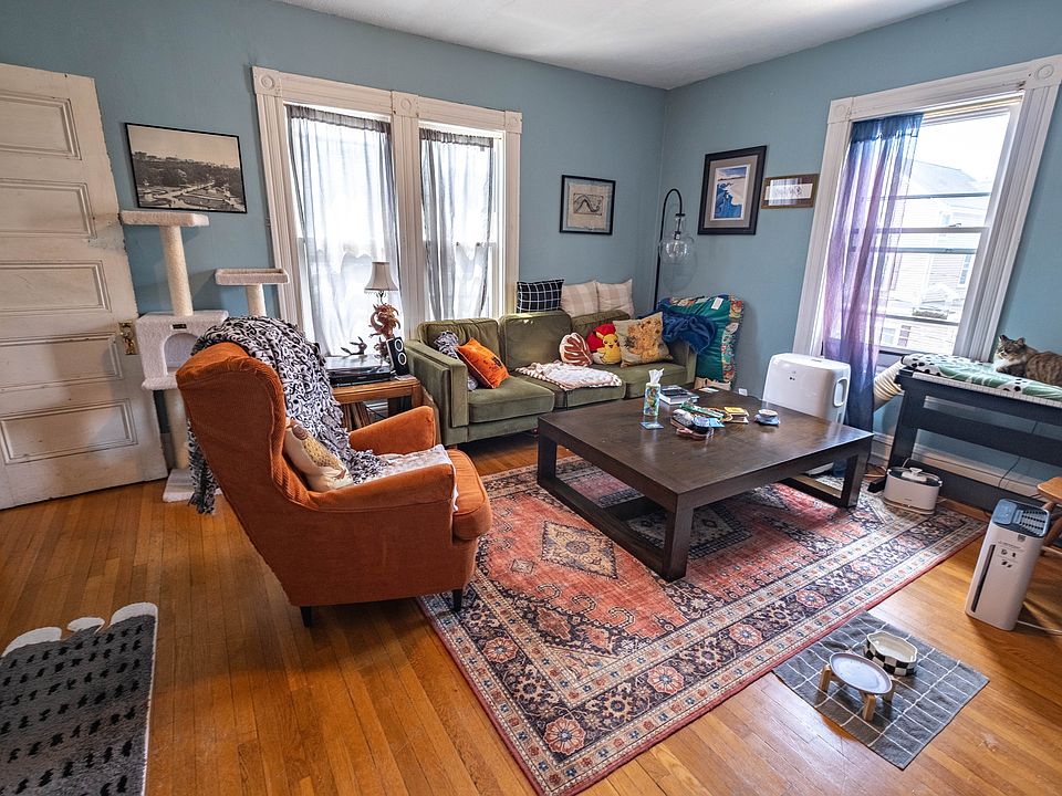 1st image of 14 Chester St #2
