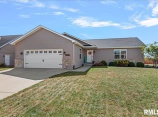 108 Kodiak Dr, Chatham, IL 62629