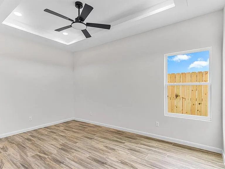 1300 Rosewood Ln #1 — Photo 11