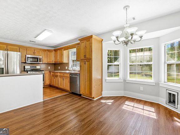 5th image of 108 Nicki Ct