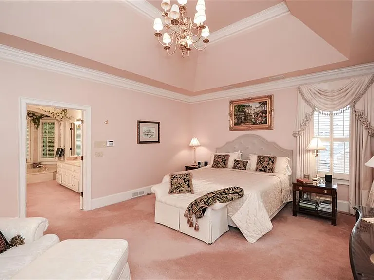 1640 Lazy River Ln — Photo 37