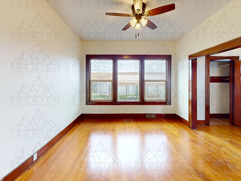 620 Pemberton St — Photo 2