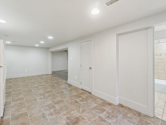 5th image of 908 S Cushman Ave Unit C